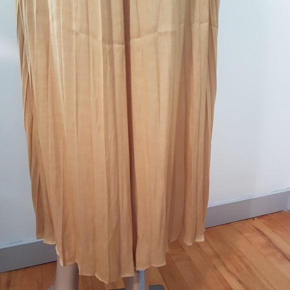 JOIE Pleated Satin Midi Skirt Front Side Slit Camel Sz S NWT - Picture 8 of 9